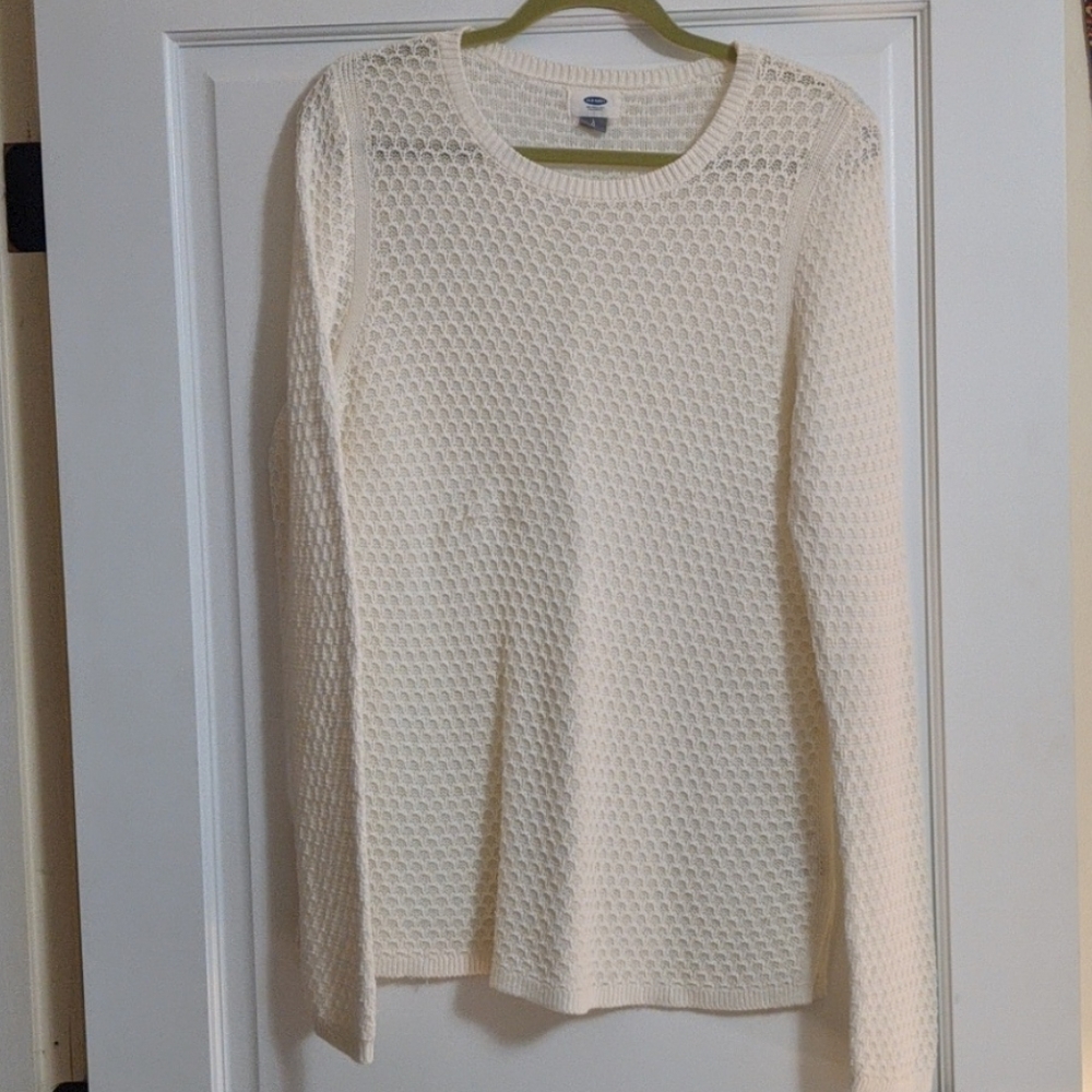 White lightweight Old Navy sweater